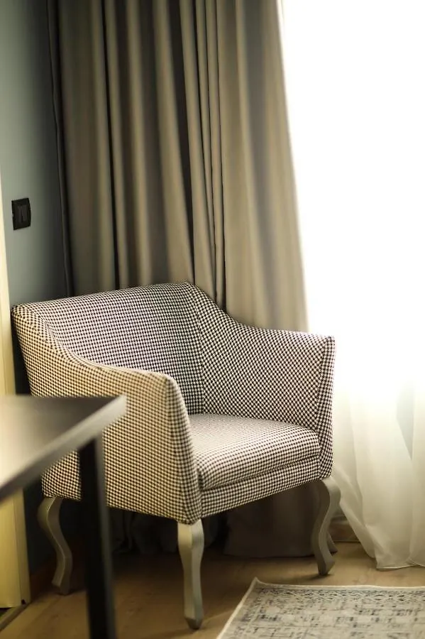 Triss Hotel Tiran