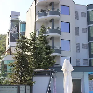 Otel Luander Tiran