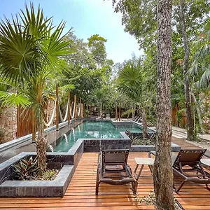 **** Hotel Amaka Calma México